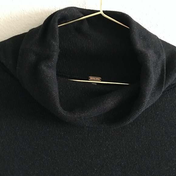 Free People Black  T/Neck Blouse Size XS - Picture 6 of 14